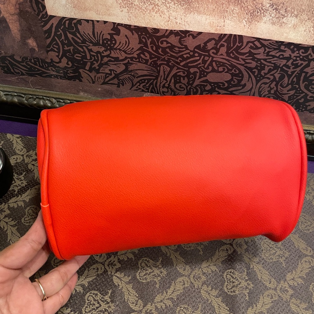TRULY Red Vanity Case - Picture 10 of 10